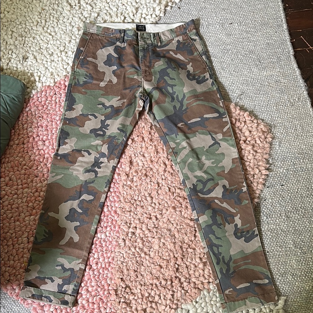 JCREW NWT Camo Chino Pants